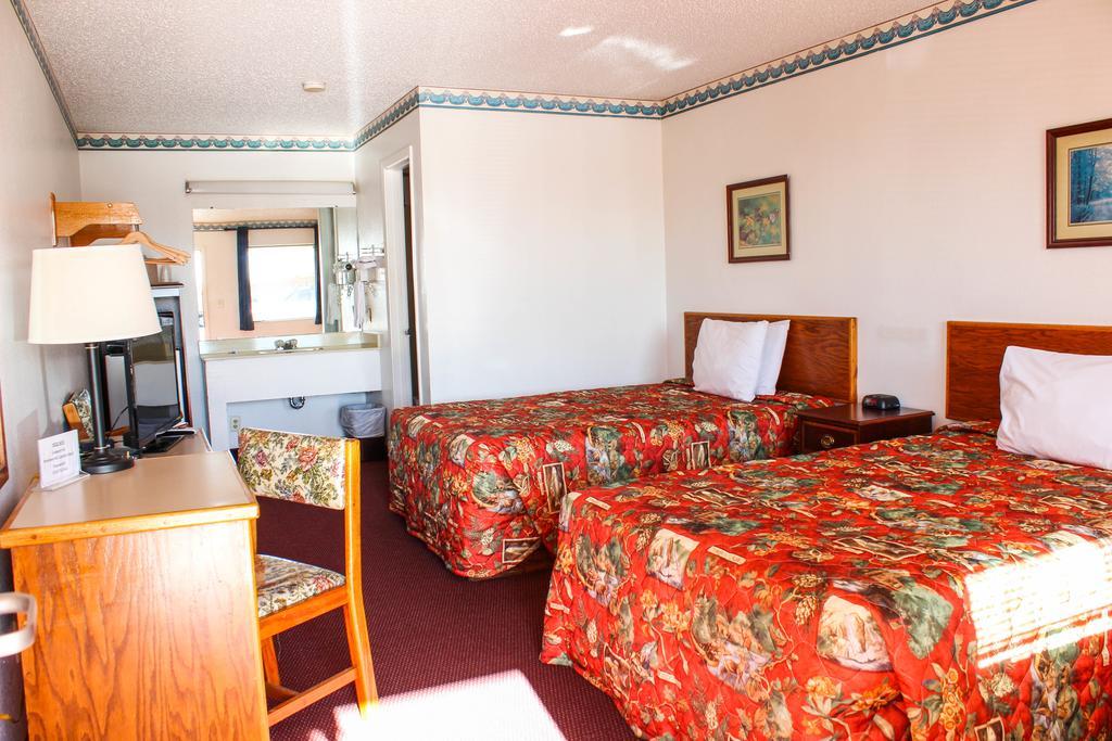 Westworld Country Inn Hubbard Extérieur photo