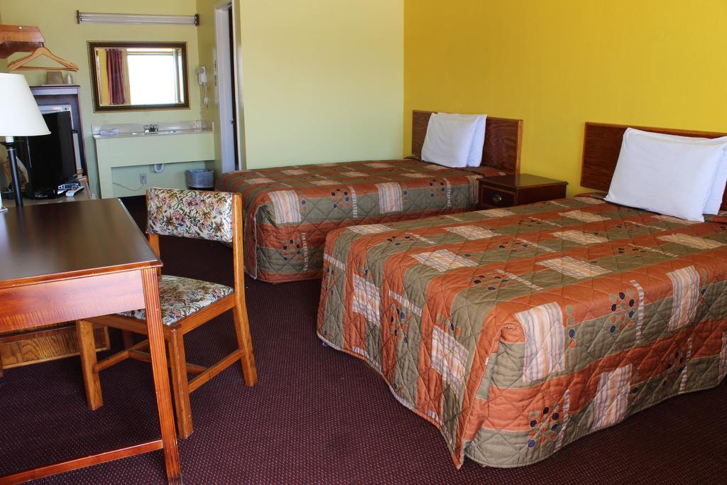 Westworld Country Inn Hubbard Extérieur photo